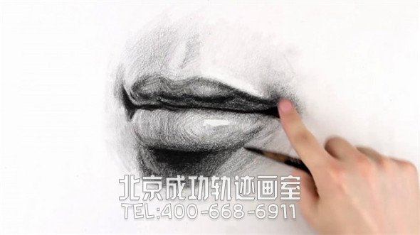 素描教程：素描人物嘴部的具体画法步骤
