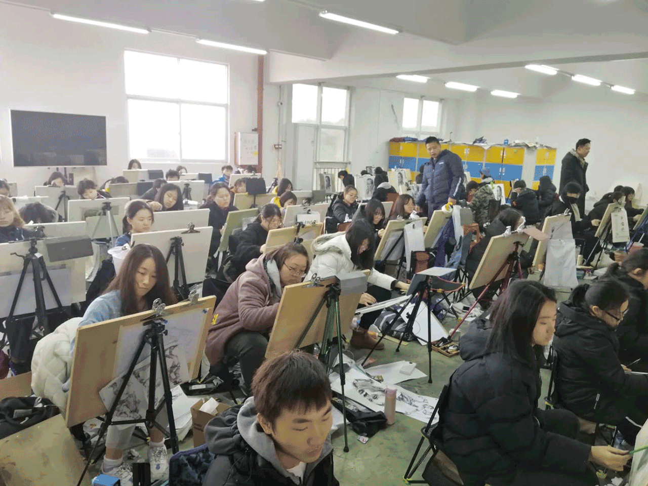 北京成功轨迹画室课堂点评画作